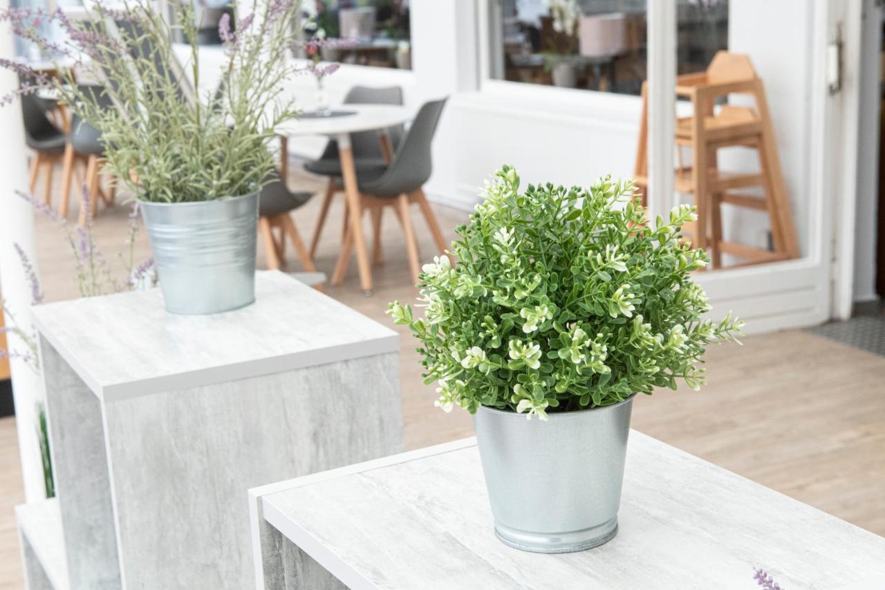 Zum Alten Faehrhaus - Bed & Breakfast Wrohm ภายนอก รูปภาพ