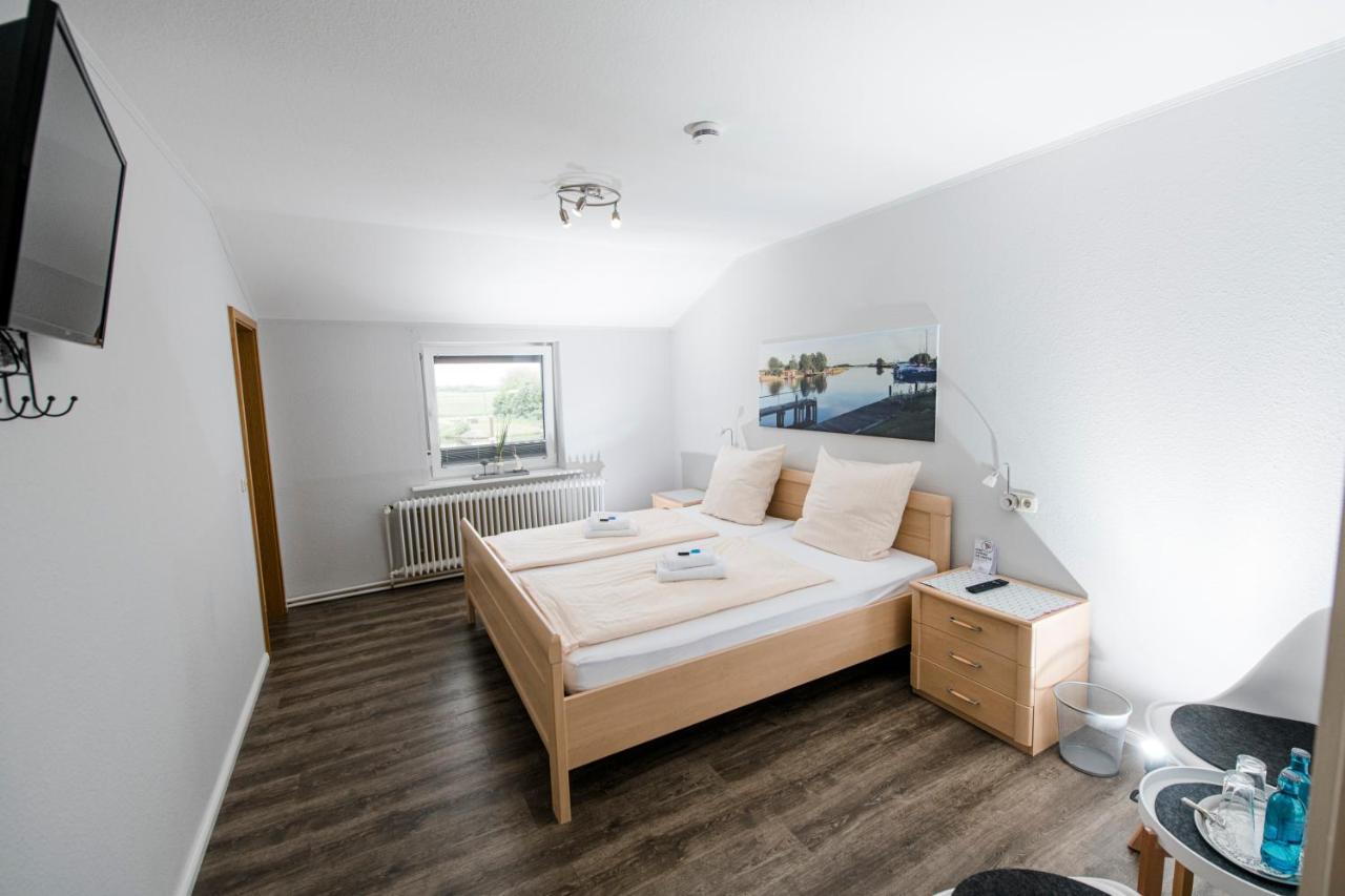 Zum Alten Faehrhaus - Bed & Breakfast Wrohm ภายนอก รูปภาพ