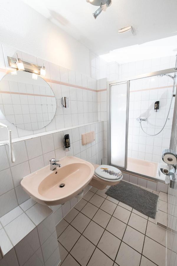 Zum Alten Faehrhaus - Bed & Breakfast Wrohm ภายนอก รูปภาพ